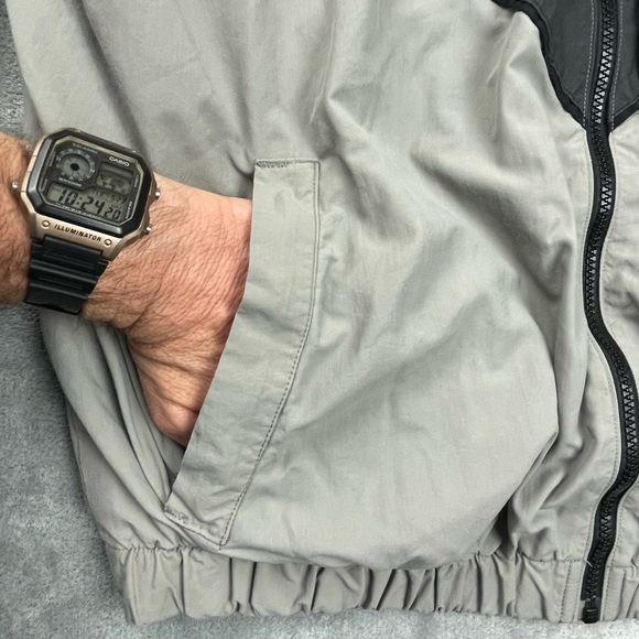 ARMY Windbreaker Jacket Full Zip Men’s M / L Long gray •broken Zipper Pull• - Picture 5 of 15